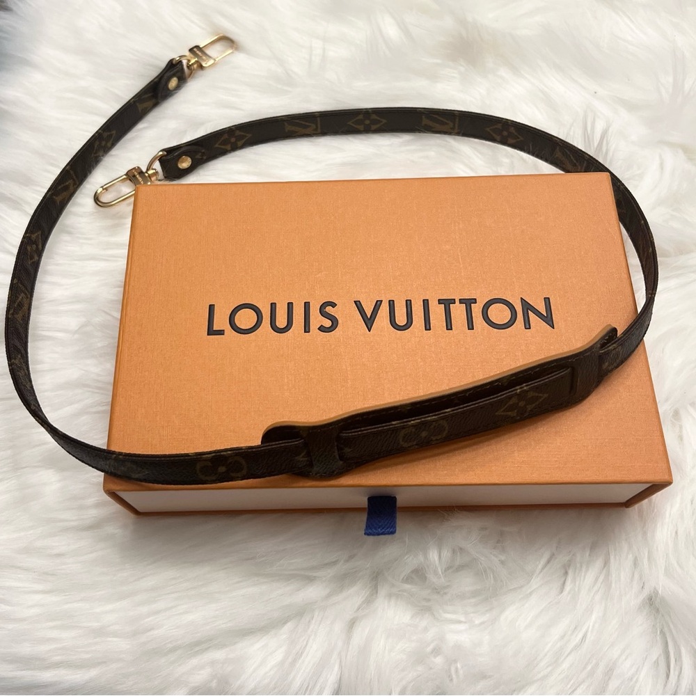 Louis Vuitton Monogram Strap 39” Vintage